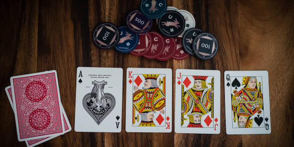 Kaip kazino neleidžia skaičiuoti kortelių?